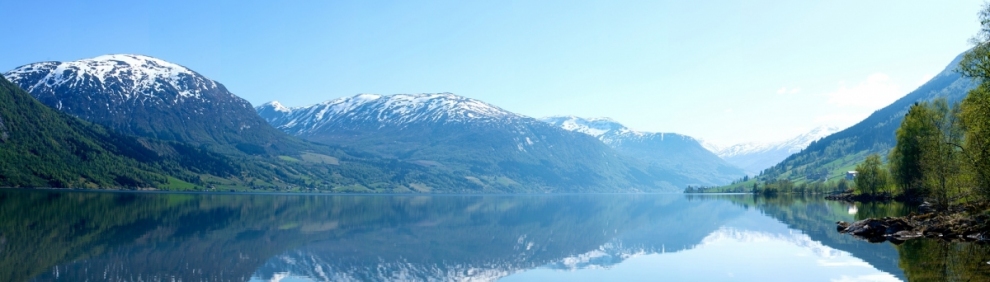 Fjord - Jølstervannet, Norway (Espen Faugstad)  [flickr.com]  CC BY-ND 
Infos zur Lizenz unter 'Bildquellennachweis'