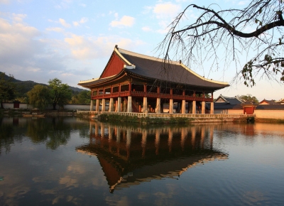 Seoul Gyeongbok Palace (Bridget Coila)  [flickr.com]  CC BY-SA 
Infos zur Lizenz unter 'Bildquellennachweis'